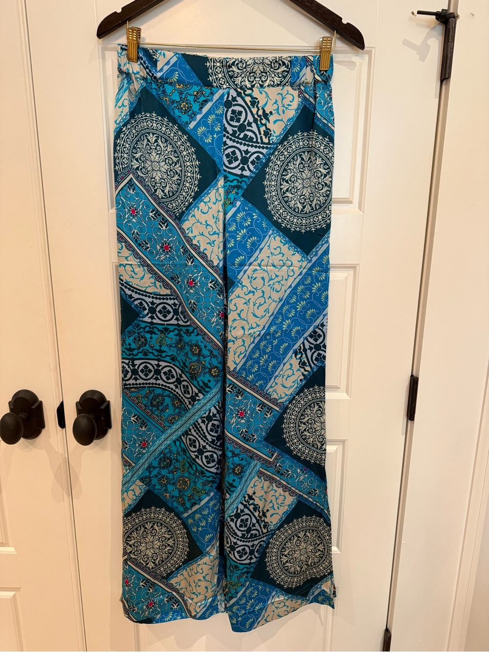 Marciano by Guess, 100% silk, Mykonos print pant.